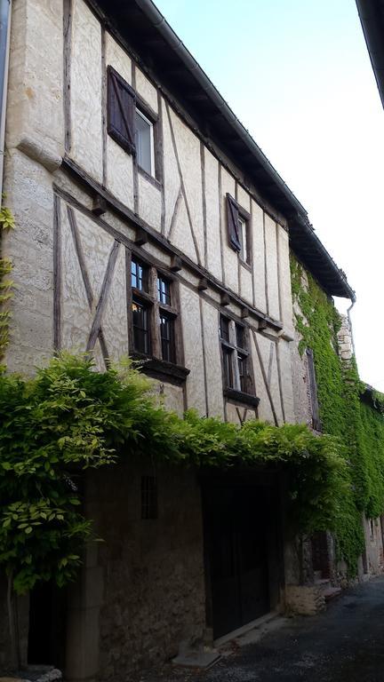 La Maison De Chloe Senouillac Pokój zdjęcie
